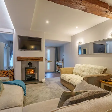 Laburnum - Town Centre, With Parking Holiday home Windermere
