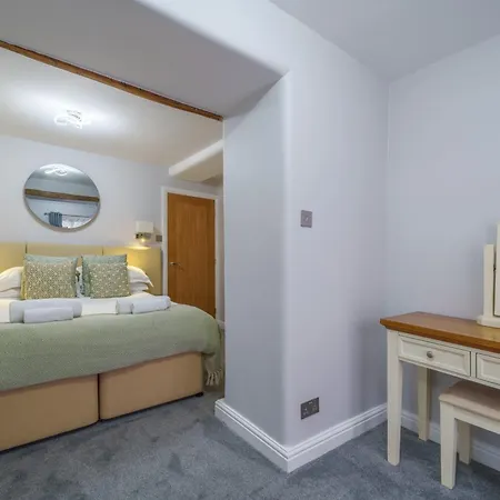 Holiday home Laburnum - Town Centre, With Parking